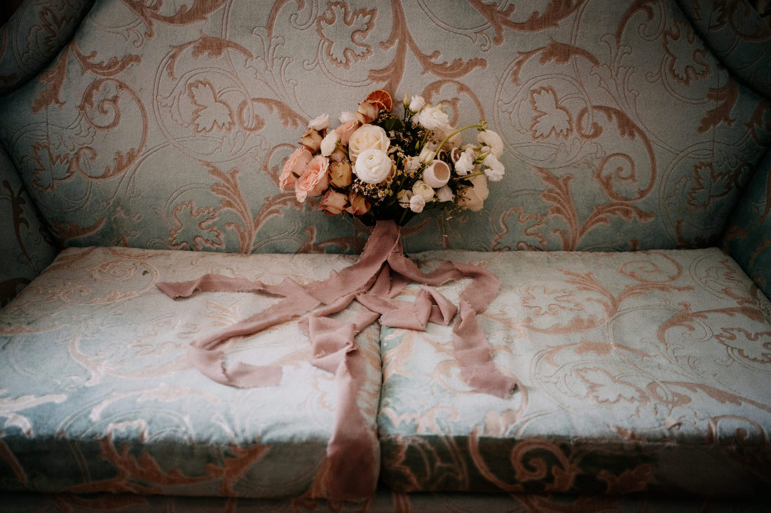 Sesja ślubna w Pałacu Zdunowo - Fotografia ślubna Mazowsze 001 podswiatlo palac zdunowo sesja zdjeciowa Pałac Zdunowo sesja zdjęciowa - gra światła i cienia w stylowych wnętrzach