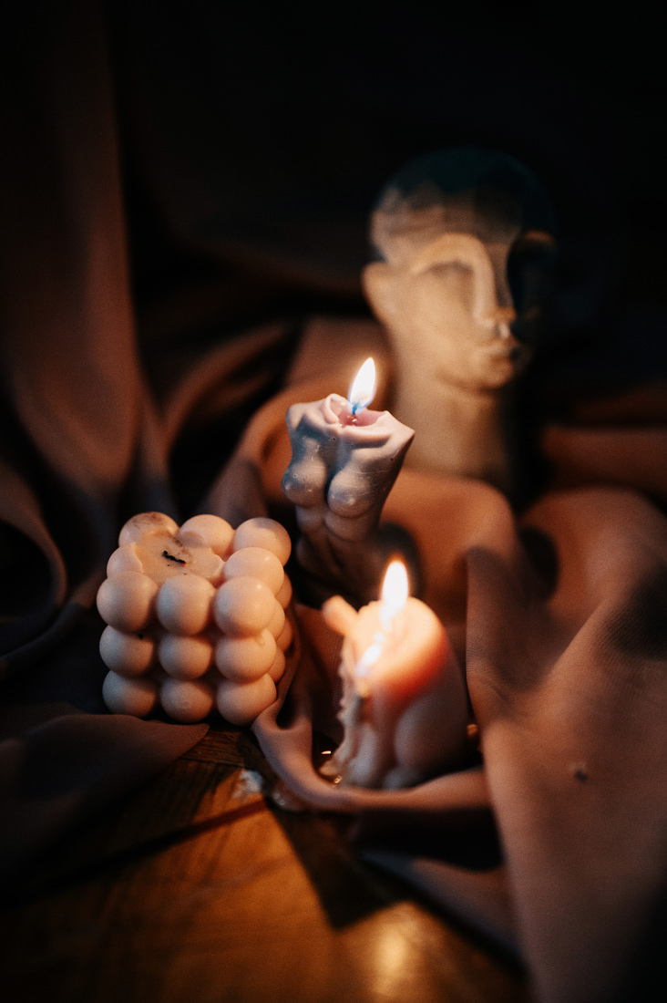 Sesja ślubna w Pałacu Zdunowo - Fotografia ślubna Mazowsze 004 podswiatlo sesja slubna Palac ZdunowoA Sesja ślubna w Pałacu Zdunowo - para młoda w promieniach zachodzącego słońca