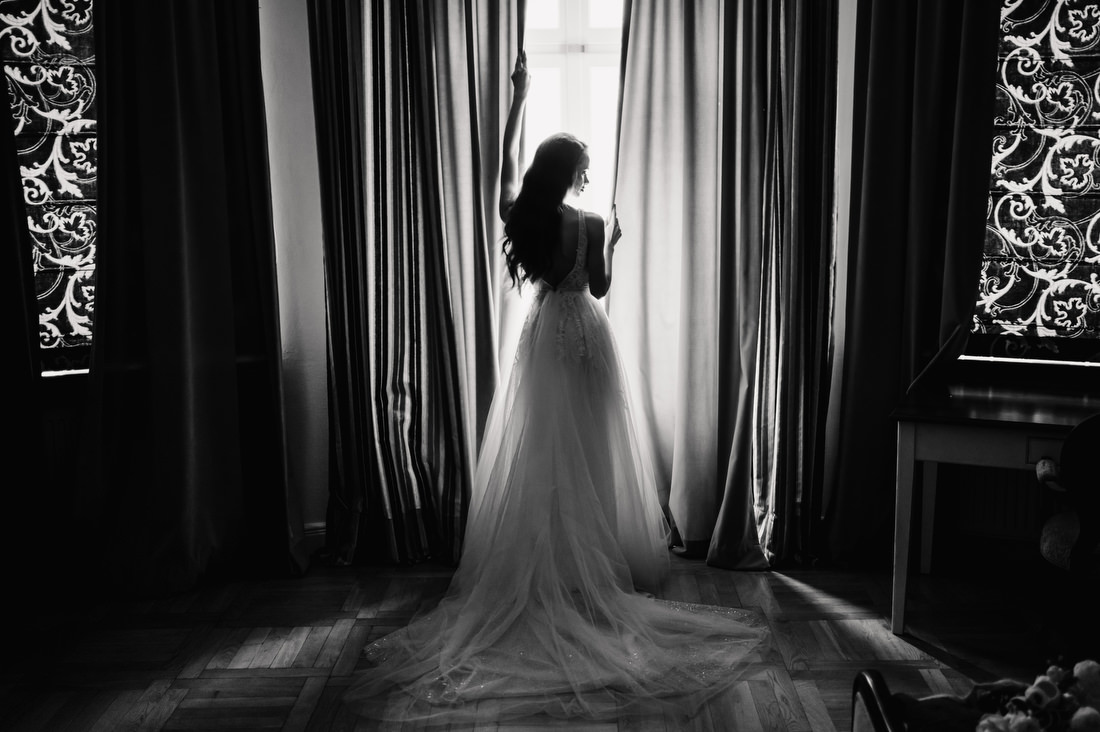 Sesja ślubna w Pałacu Zdunowo - Fotografia ślubna Mazowsze 008 podswiatlo palac zdunowo fotograf slubny Pałac Zdunowo: Sesja ślubna w zabytkowych wnętrzach i ogrodzie