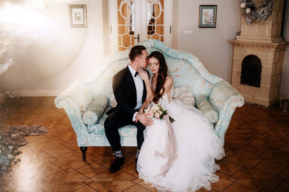 Sesja ślubna w Pałacu Zdunowo - Fotografia ślubna Mazowsze 012 podswiatlo palac zdunowo sesja zdjeciowa Pałac Zdunowo sesja zdjęciowa - gra światła i cienia w stylowych wnętrzach